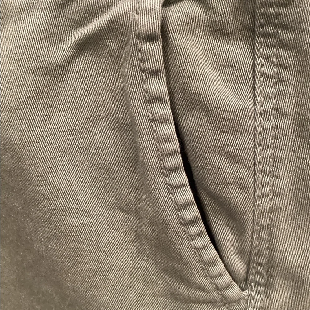 American Eagle Twill Strech Shorts 4 - Picture 3 of 9